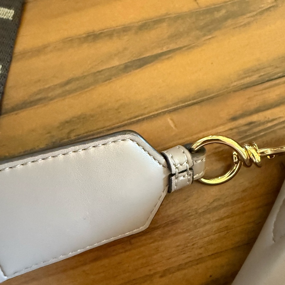 Stella McCartney Beige Shoulder Bag with Black Strap - Picture 6 of 14